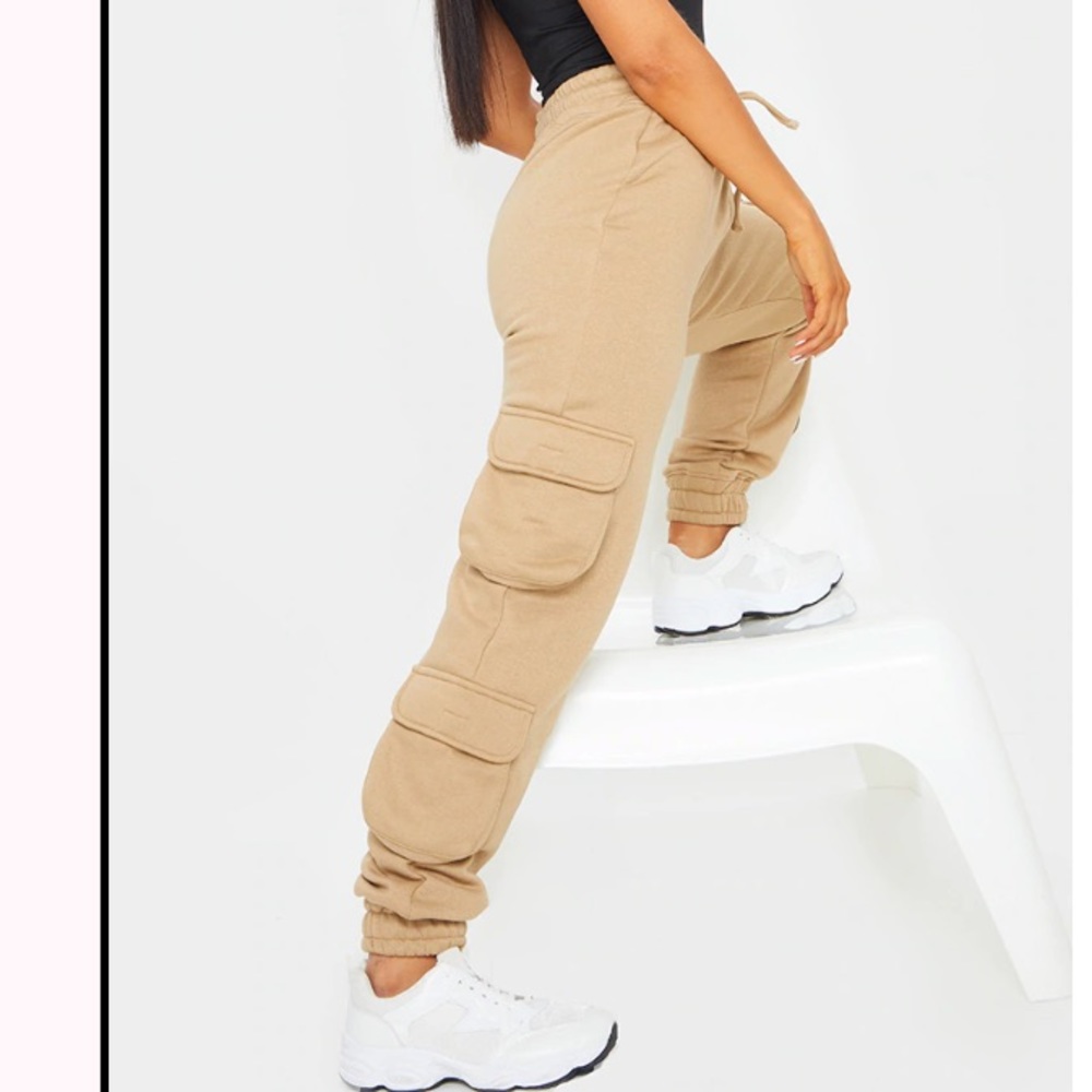 Camel pocket detail joggers